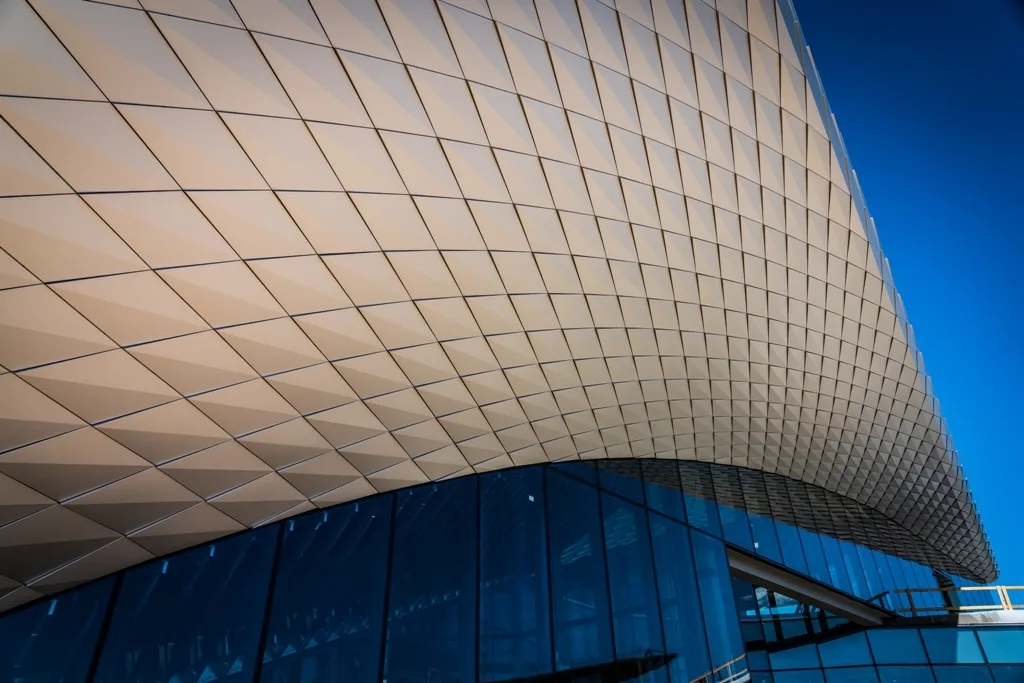 Curve Metal/Glazing